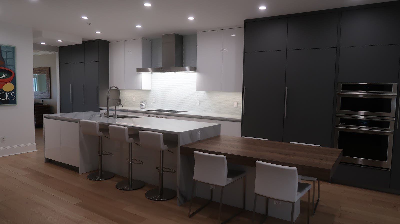 Modern dark kitchen